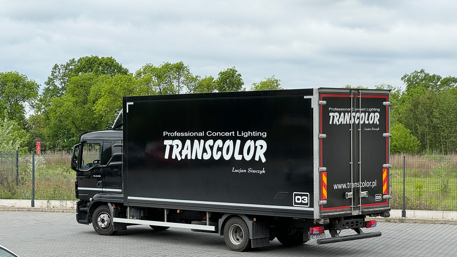 AV LIGHT delivers the first GLP JDC2 fixtures to TRANSCOLOR, a leading lighting company in Poland